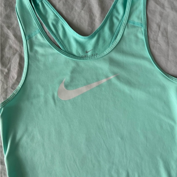 Women’s NIKE MINT GREEN Dri-Fit training tank top - Picture 8 of 9